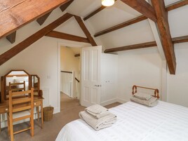 2 habitaciones, decoración personalizada y muebles diferentes 