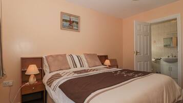 2 bedrooms, individually decorated, individually furnished, free WiFi