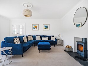 Living area - Fairwinds (Redruth)