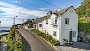 Exterior - Fairwinds (Redruth)