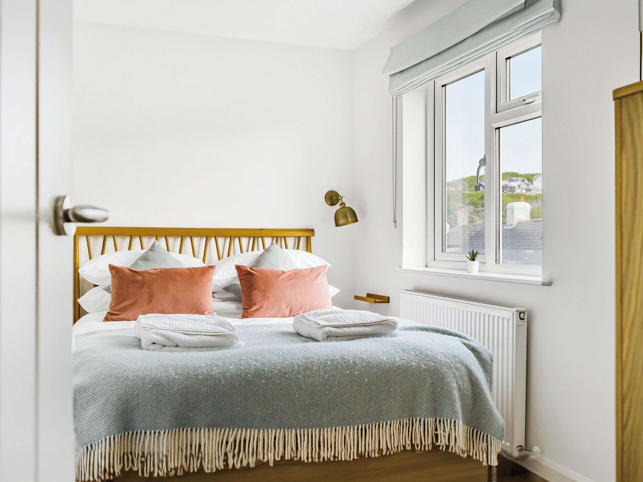 4 bedrooms, individually decorated, individually furnished, free WiFi