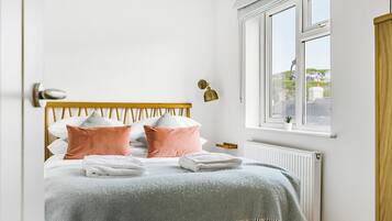 4 bedrooms, individually decorated, individually furnished, free WiFi