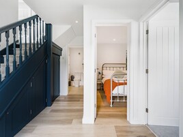 4 bedrooms, individually decorated, individually furnished, free WiFi