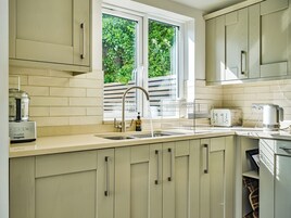 Fridge, dishwasher, electric kettle, toaster