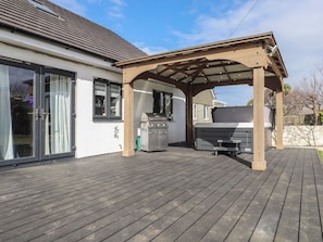 Terrace/patio - Blue Bay Villa (Holyhead)
