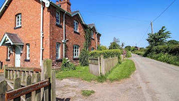 Cottage | Exterior