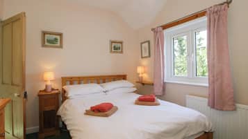 Cottage | 3 bedrooms, individually decorated, individually furnished, free WiFi