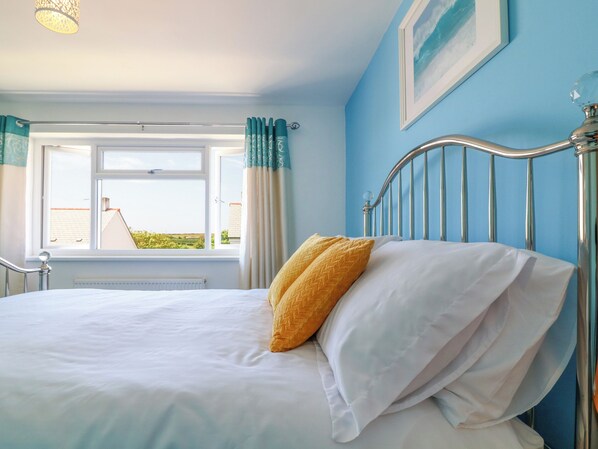 3 habitaciones, decoración personalizada y muebles diferentes 