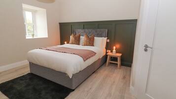3 bedrooms, individually decorated, individually furnished, free WiFi