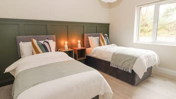3 slaapkamers, individueel gedecoreerd, individueel gemeubileerd