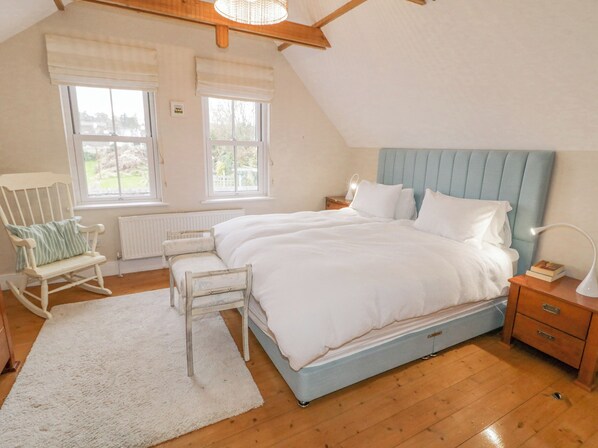 3 bedrooms, individually decorated, individually furnished, free WiFi