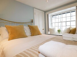 2 habitaciones, decoración personalizada y muebles diferentes 