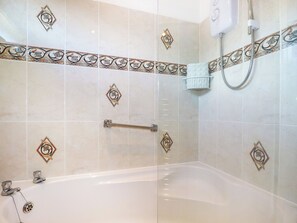 Shower - Cornish Holiday at Atlantic Bays (Padstow)