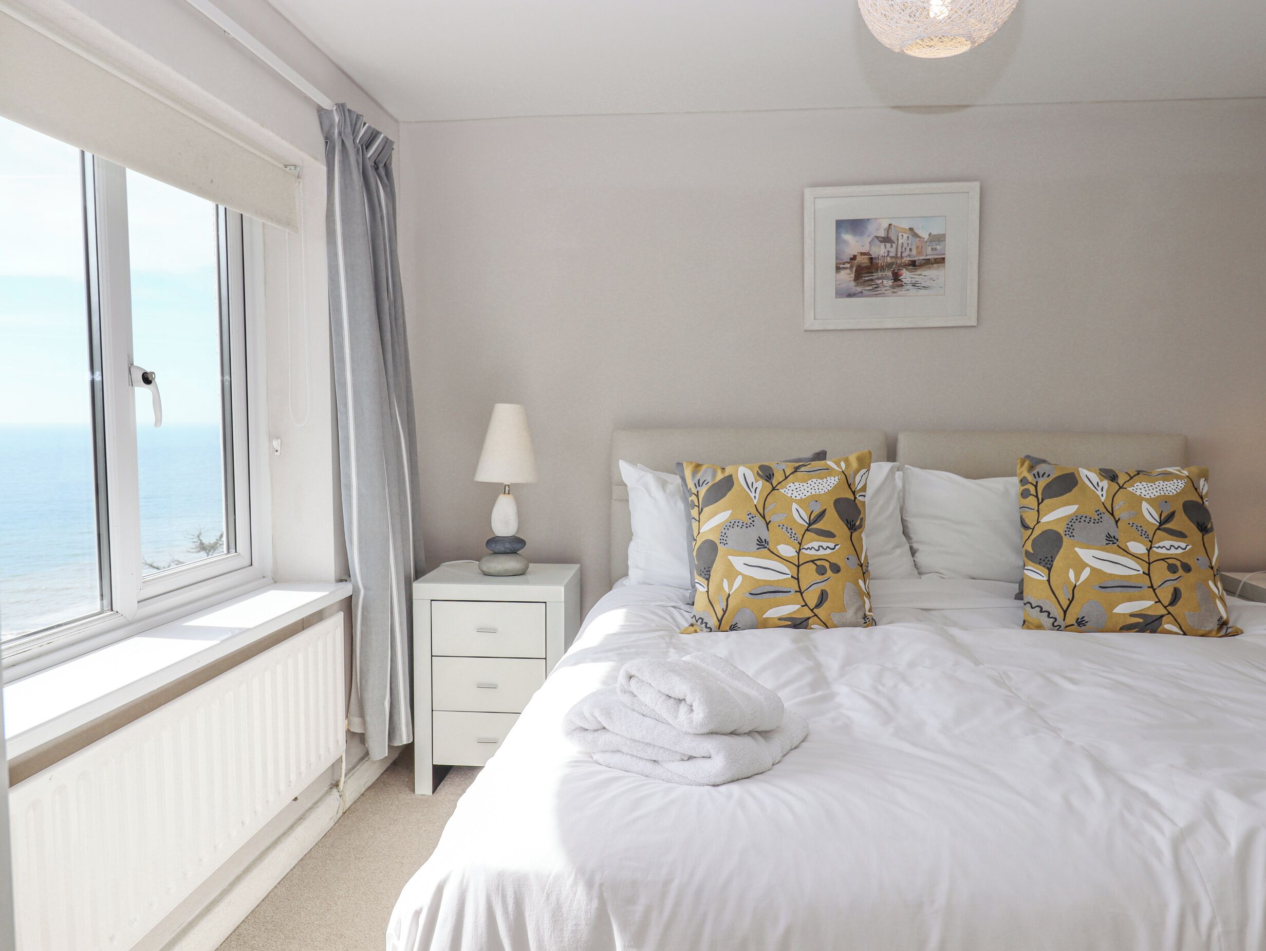 4 Schlafzimmer, individuell dekoriert, individuell eingerichtet