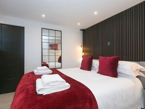 2 bedrooms, individually decorated, individually furnished, free WiFi - Louies Loft (St Ives)