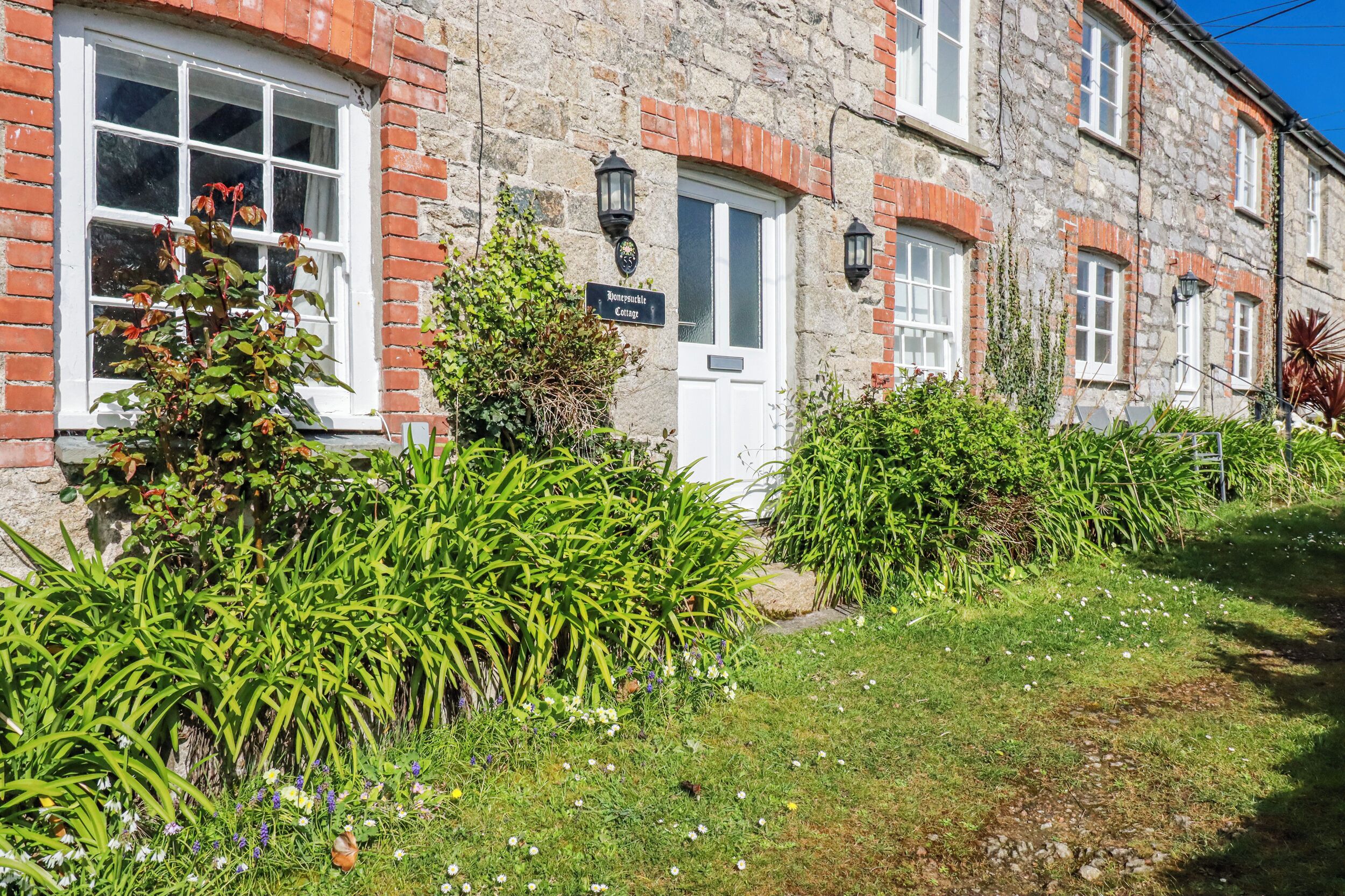Cottage | Exterior detail