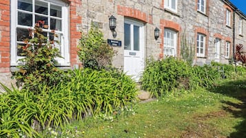 Cottage | Exterior detail