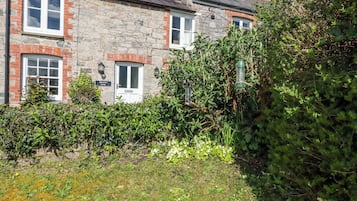 Cottage | Exterior detail