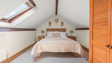 2 bedrooms, individually decorated, individually furnished, free WiFi