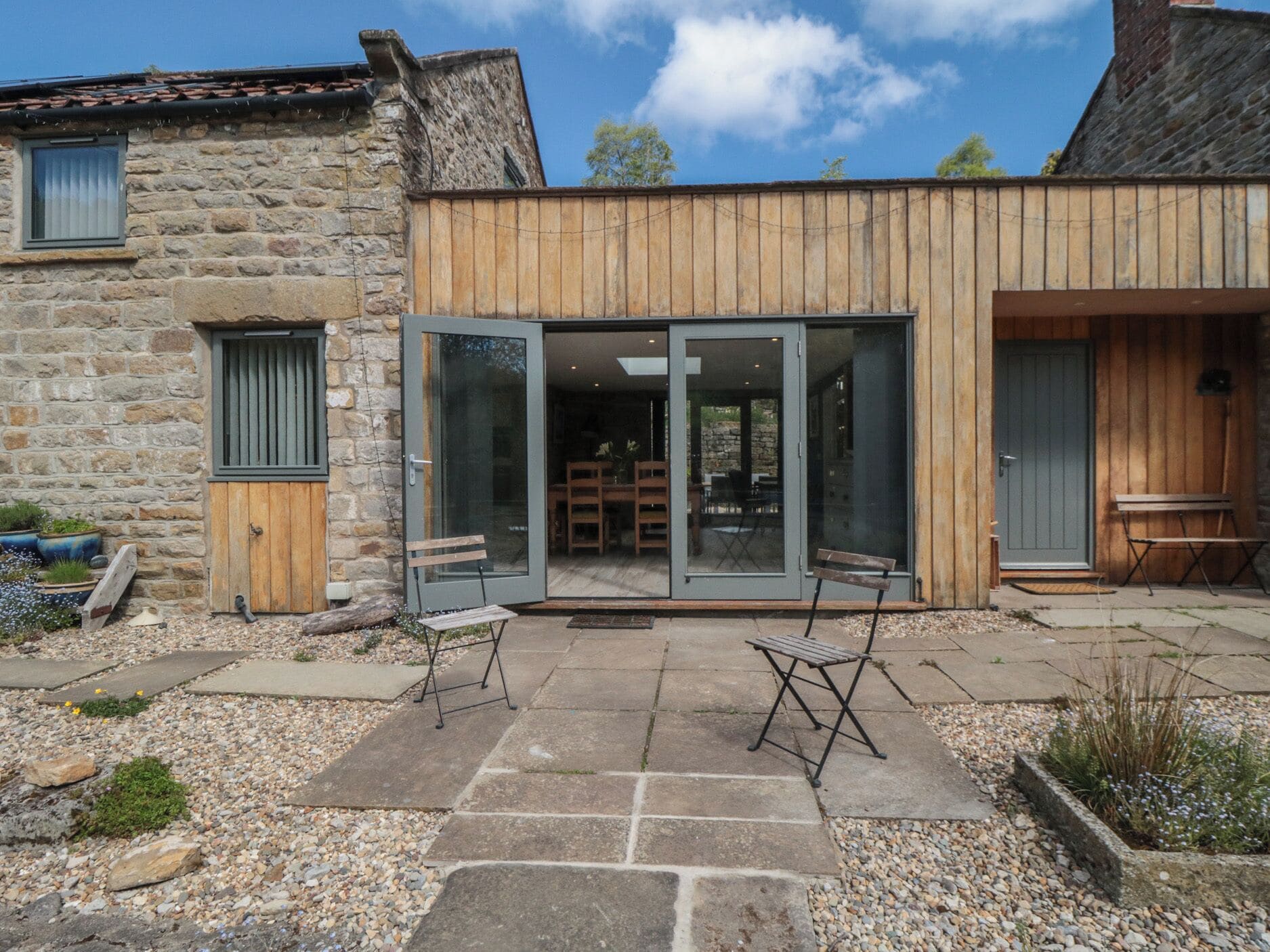 Cottage | Interior