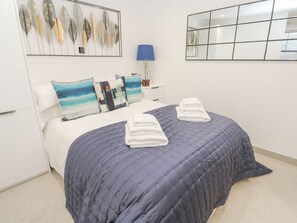 1 Schlafzimmer, individuell dekoriert, individuell eingerichtet