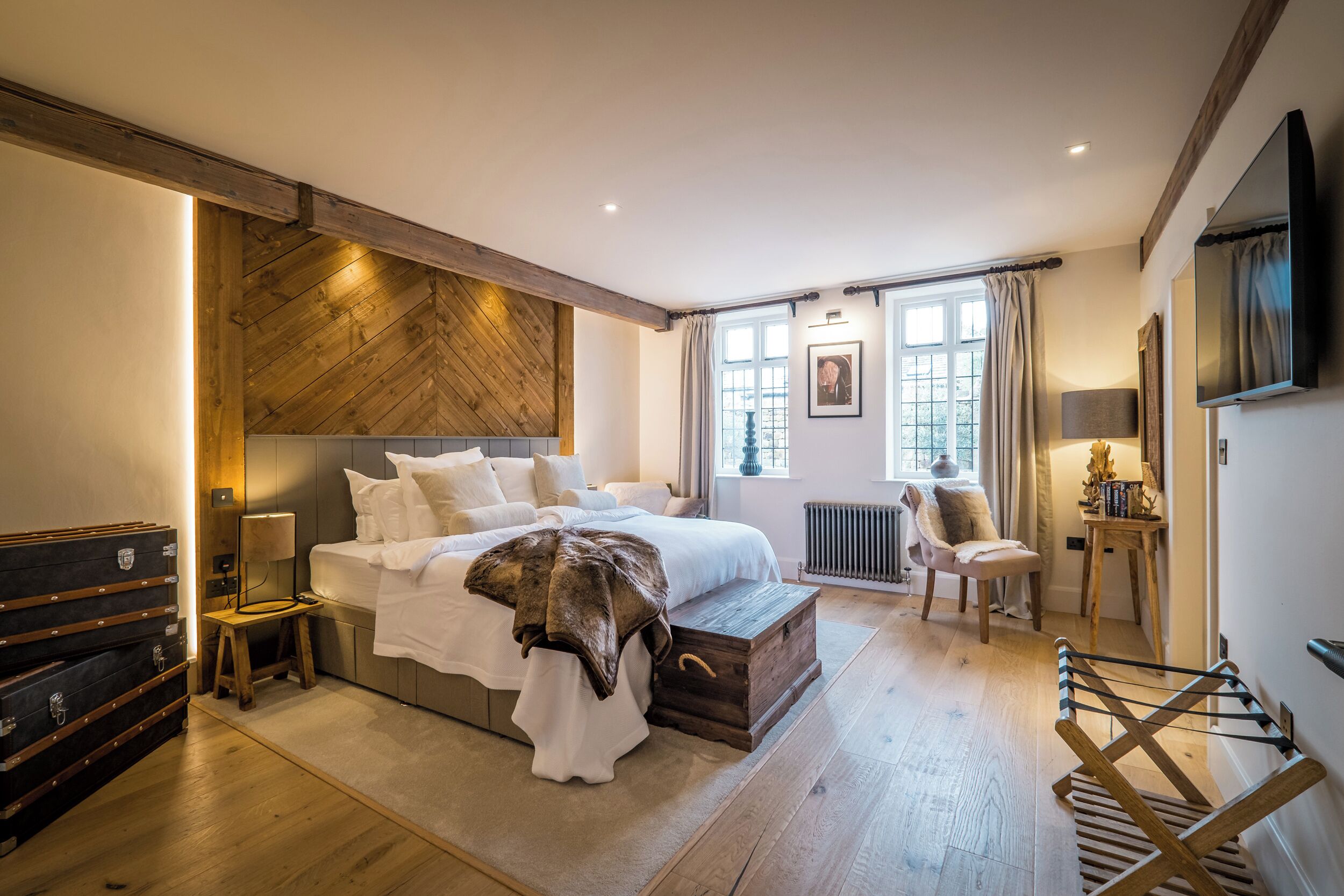 4 bedrooms, individually decorated, individually furnished, free WiFi