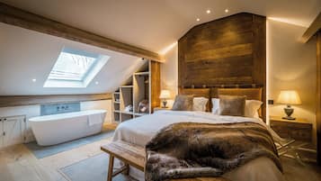 4 bedrooms, individually decorated, individually furnished, free WiFi