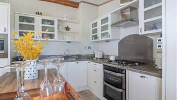 Fridge, dishwasher, electric kettle, toaster