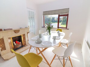 Dining - Tonakilla House (Camp)