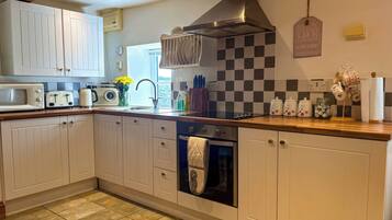 Fridge, dishwasher, electric kettle, toaster