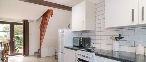 Dishwasher, electric kettle, toaster, cookware/dishes/utensils