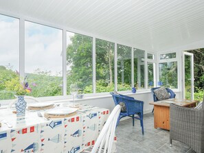 Dining - Jordan Cottage (Fowey)