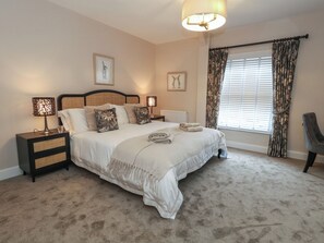 3 bedrooms, individually decorated, individually furnished, free WiFi