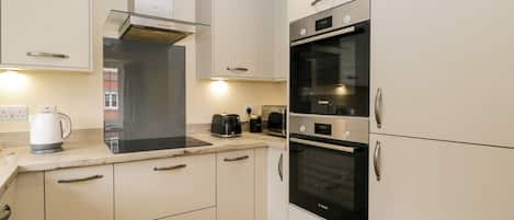 Fridge, dishwasher, electric kettle, toaster
