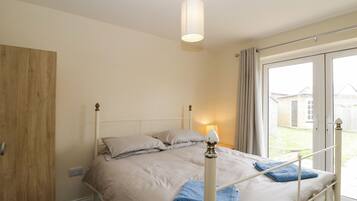 3 bedrooms, individually decorated, individually furnished, free WiFi