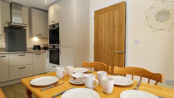 Fridge, dishwasher, electric kettle, toaster