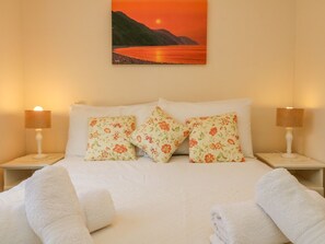 2 bedrooms, individually decorated, individually furnished, free WiFi