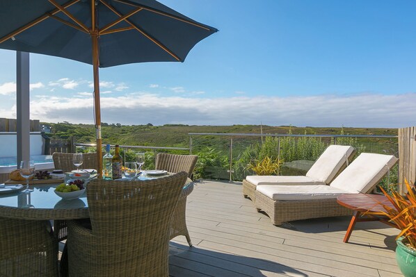 Outdoor dining - Verity (Helston)