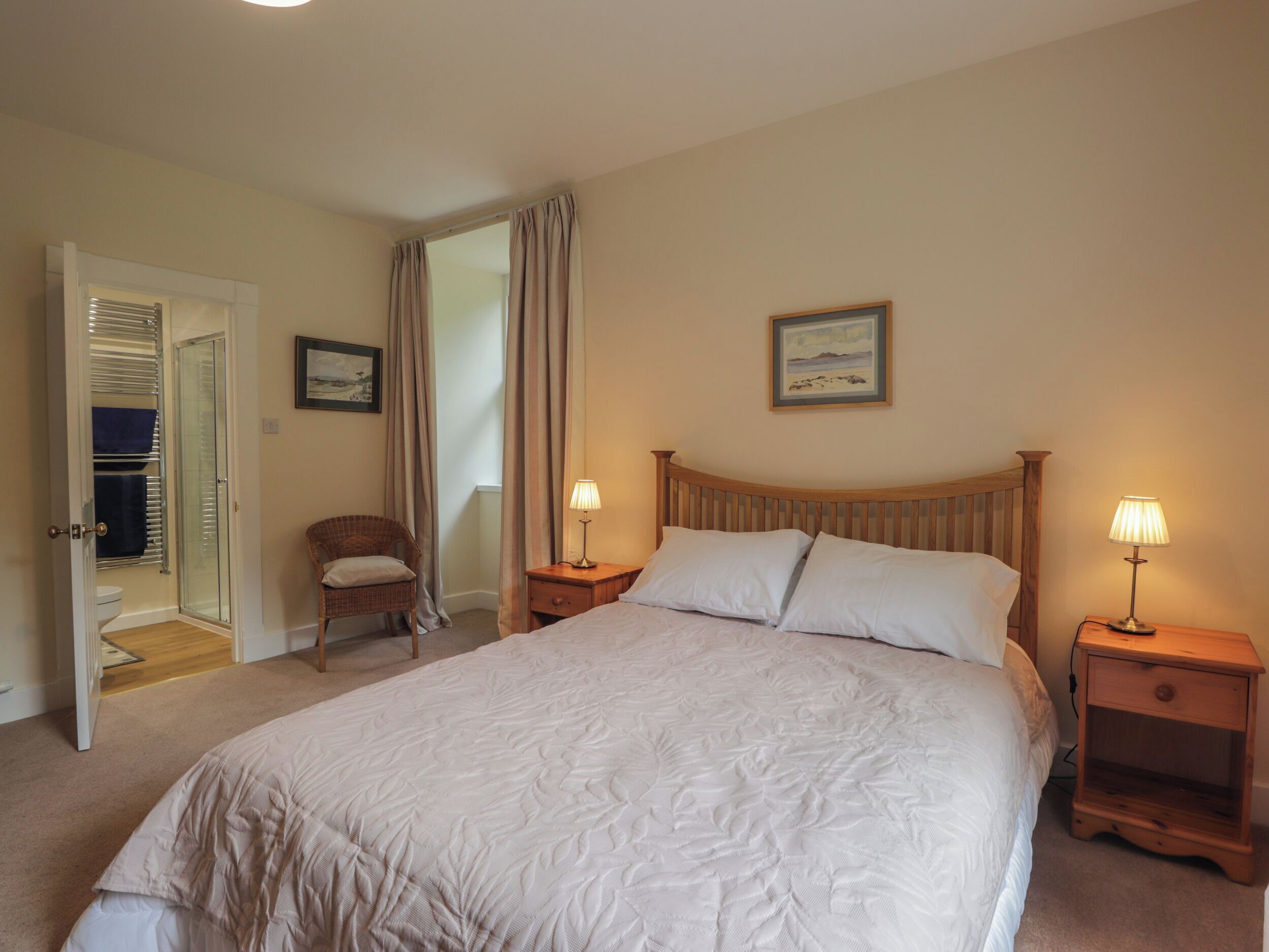 1 soverom, individuelt dekorert og individuelt innredet