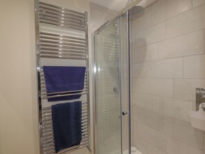 Shower - Gunroom Cottage (Strathpeffer)