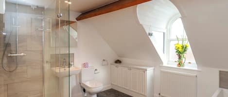 Een douche, een haardroger