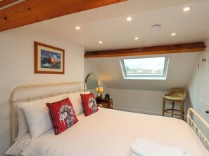 3 bedrooms, individually decorated, individually furnished, free WiFi - Flowergate Heights (Whitby)