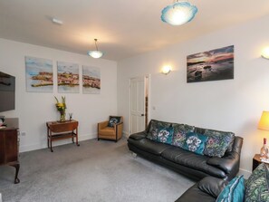 DVD player - Flowergate Heights (Whitby)