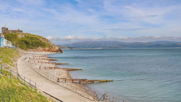 Beach - Monarfon (Criccieth)