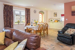 Living area - Cothi Cottage (Cardigan)