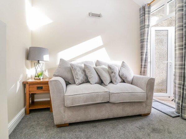 Living area - Bridges Cottage (Torquay)