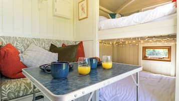 Cottage | 1 bedroom, individually decorated, individually furnished, free WiFi