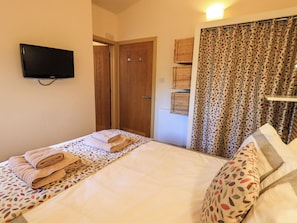 2 bedrooms, individually decorated, individually furnished, free WiFi - Larch Lodge (Penrith)