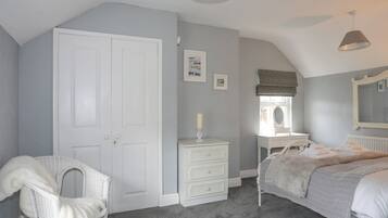 2 bedrooms, individually decorated, individually furnished, free WiFi