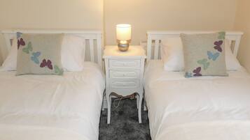 2 bedrooms, individually decorated, individually furnished, free WiFi